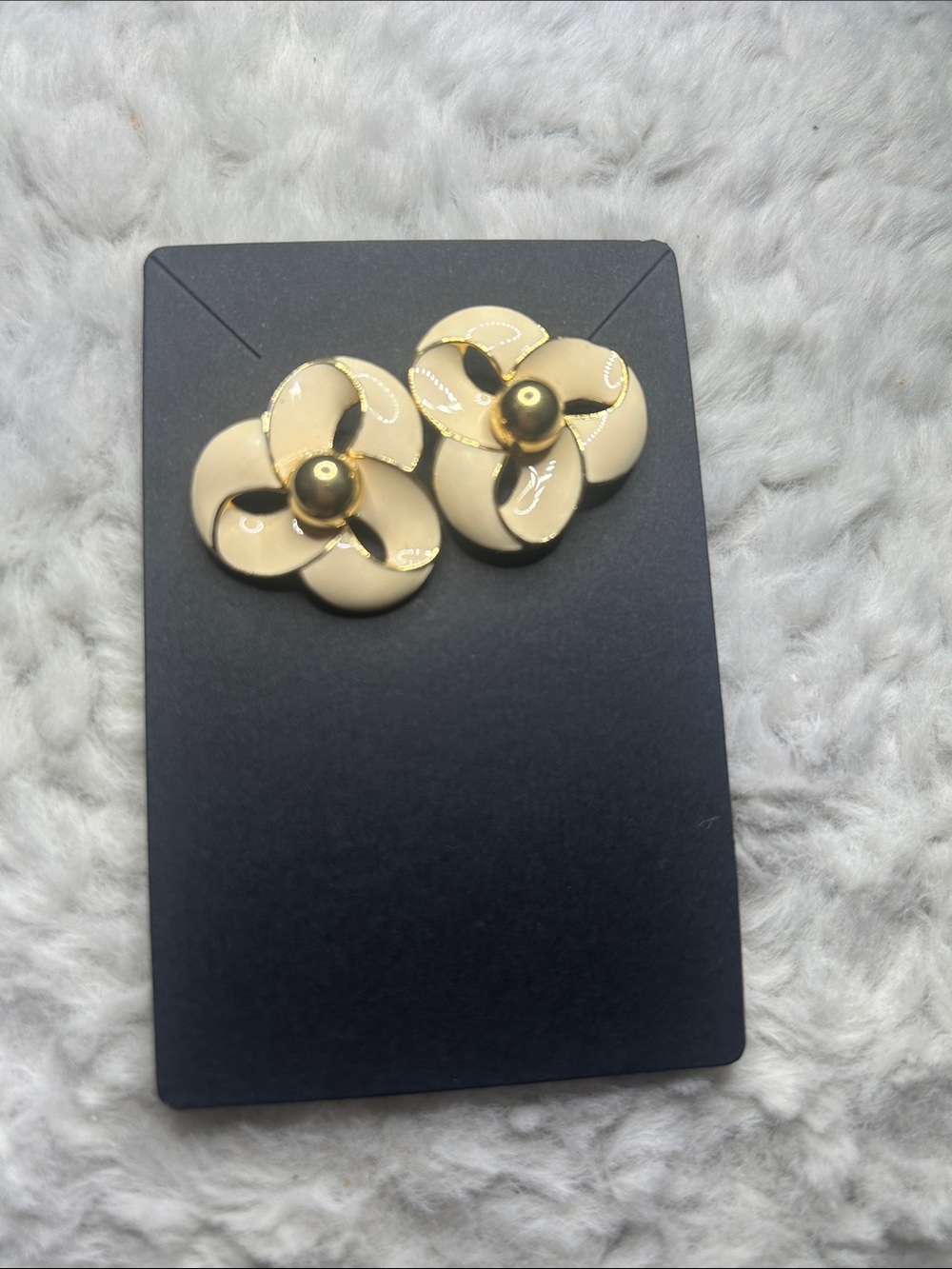 Vintage TRIFARI Cream Flower Statement Earrings